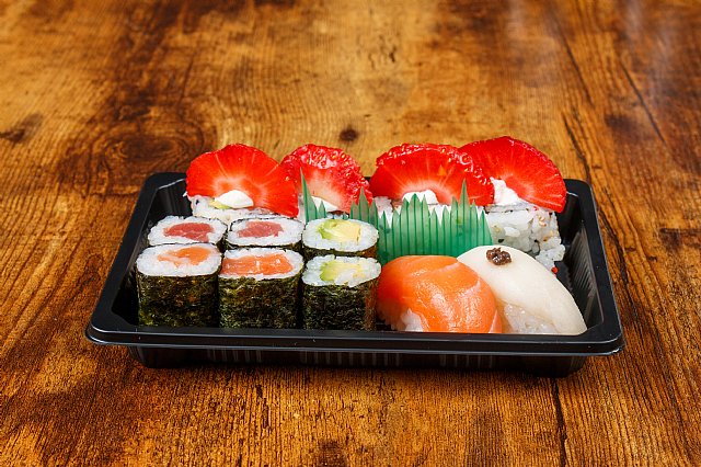 kalisushi-es_Kali_sushi_bar_CajaCombinadoBandejaCombinada_Amazon_box_0003.jpg