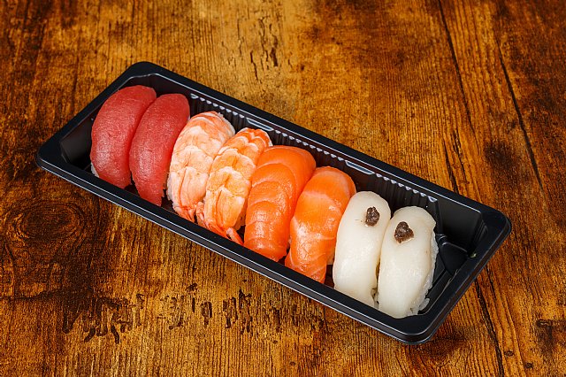 kalisushi-es_Kali_sushi_bar_CajaCombinadoBandejaCombinada_Hbo_nigiri_box_0002.jpg