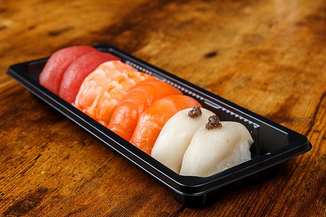 kalisushi-es_Kali_sushi_bar_CajaCombinadoBandejaCombinada_Hbo_nigiri_box_0004.jpg