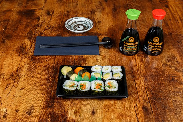 kalisushi-es_Kali_sushi_bar_CajaCombinadoBandejaCombinada_Instagram_box_0001.jpg