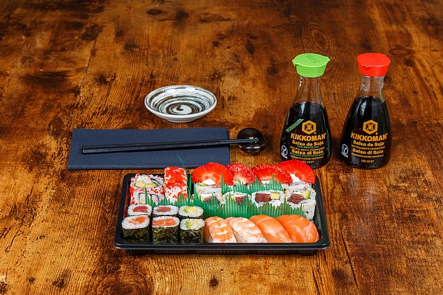 kalisushi-es_Kali_sushi_bar_CajaCombinadoBandejaCombinada_Youtube_box_0001.jpg