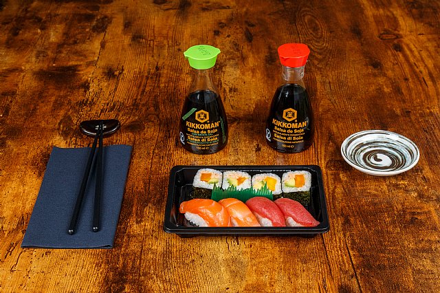 kalisushi-es_Kali_sushi_bar_CajaCombinadoBandejaCombinada_spicy_Hotstar_box_0001.jpg