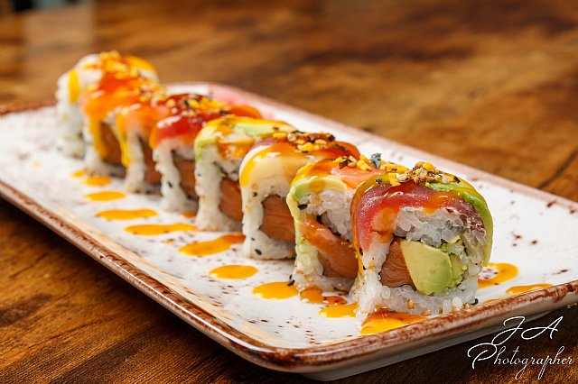 kalisushi-es_Kali_sushi_bar_KaliFusionSpecialRoll_Raimbow_Fusion_Roll_0004.jpg