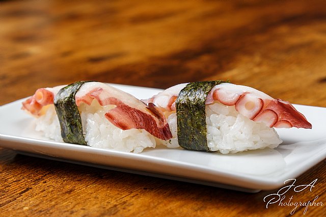 kalisushi-es_Kali_sushi_bar_Nigiri_Nigiri_pulpo_0006.jpg