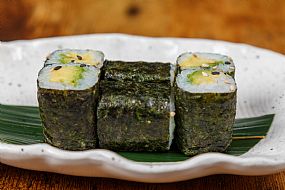 kalisushi-es_Kali_sushi_bar_Maki_Maki_aguacate_0006.jpg | Productos