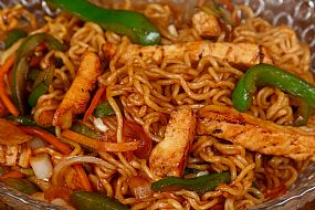 Yakisoba Pollo