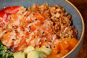 kalisushi-es_Kali_sushi_bar_Poke_Poke_salmon_0002.jpg | Productos