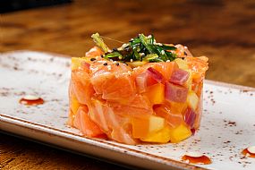kalisushi-es_Kali_sushi_bar_Tartar_Tartar_salmon_0004.jpg | Productos