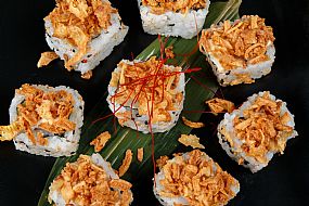 kalisushi-es_Kali_sushi_bar_Uramaki_Uramaki_salmon_crispy_0005.jpg | Productos